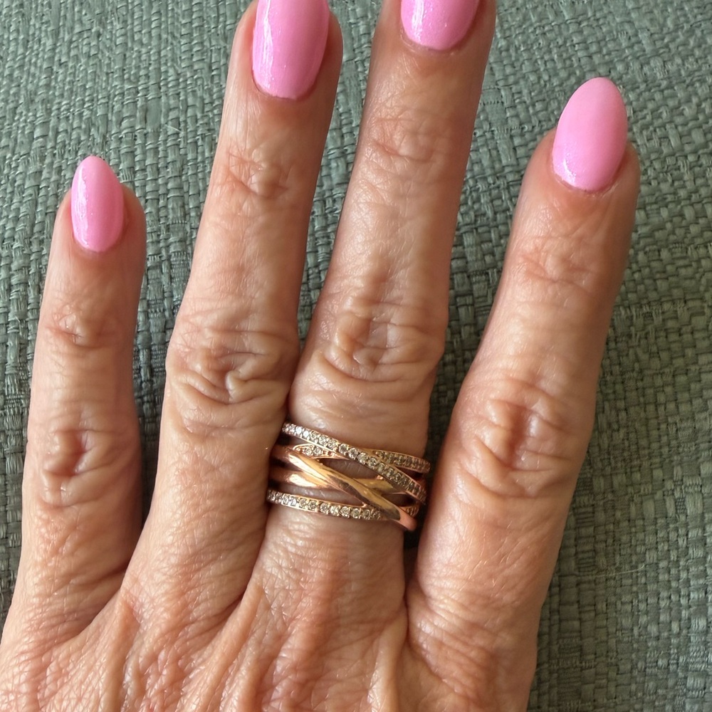 Pandora Rose Gold Ring sz 8.5 - Picture 3 of 7